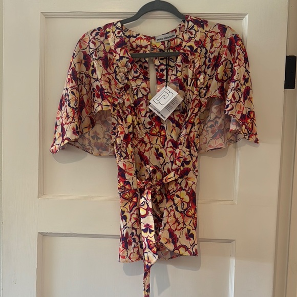 Paco Rabanne Sunny Pansy Print Cape-sleeve Satin top - Picture 5 of 5